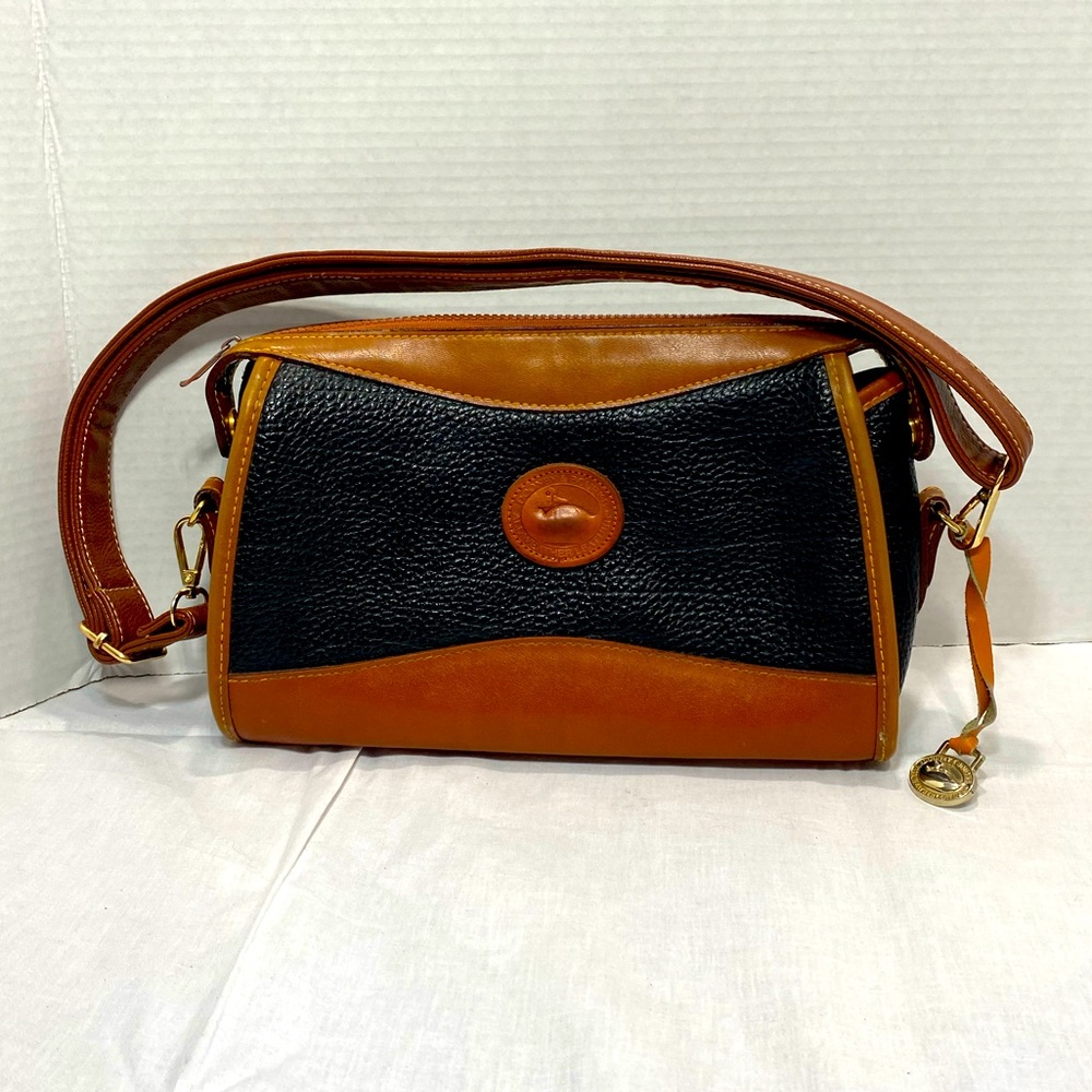 Dooney & Bourke black vintage All Weather Leather Zip Top Classic